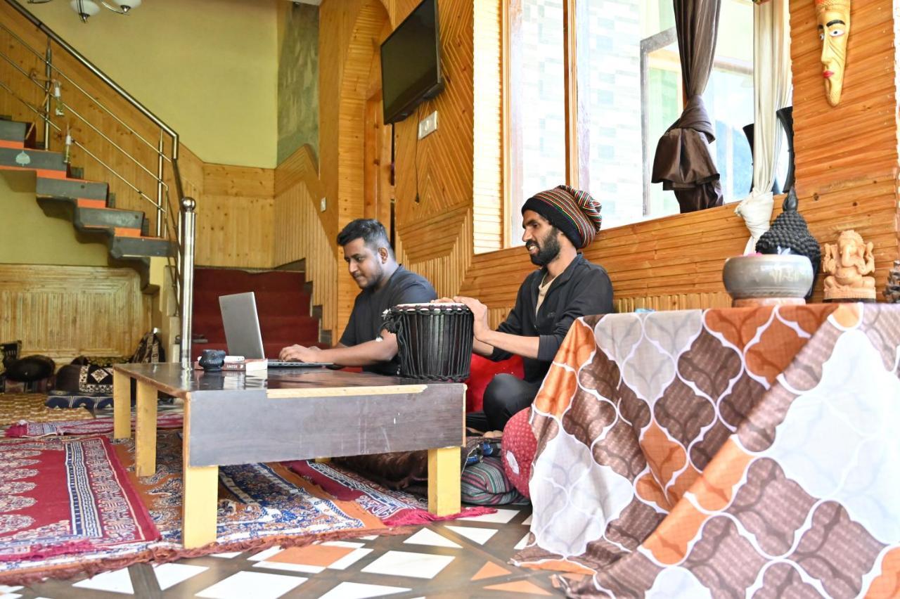 Indian Backpackers Hostel มะนาลี ภายนอก รูปภาพ