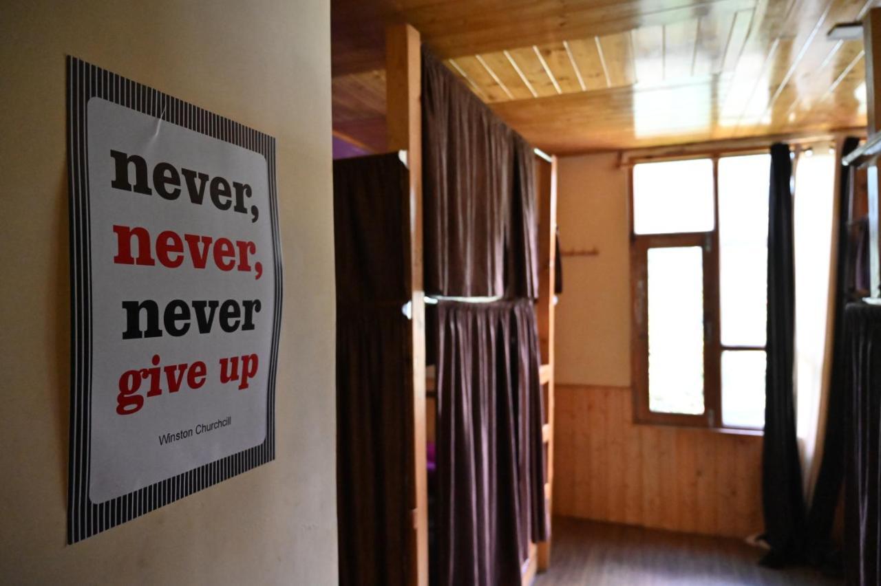 Indian Backpackers Hostel มะนาลี ภายนอก รูปภาพ